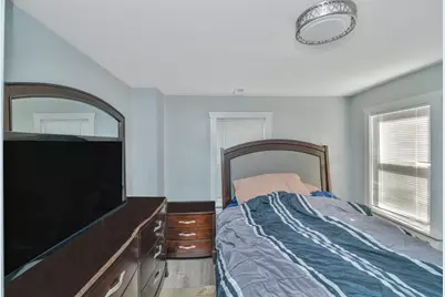 32-32R Temple St, Boston, MA 02126 - Photo 20