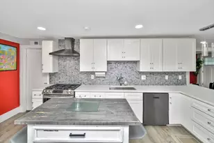 32-32R Temple St, Boston, MA 02126 - Photo 2