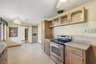 73 Silver Lake Dr, Agawam, MA 01001 - Photo 10