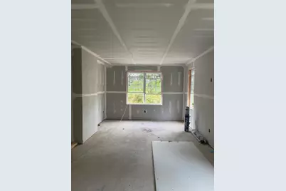 517 South Washington St, Belchertown, MA 01007 - Photo 4