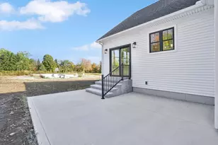 308 N Liberty St, Belchertown, MA 01007 - Photo 40