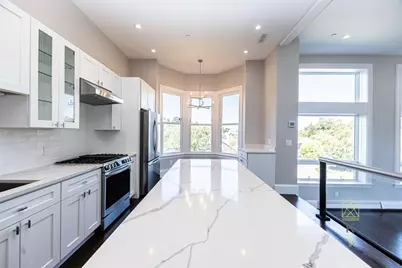 85 Regent St. #7, Boston, MA 02119 - Photo 4