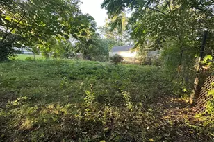 472 Buffinton St (Ns), Fall River, MA 02722 - Photo 4