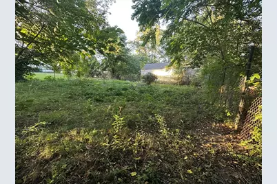 472 Buffinton St, Fall River, MA 02722 - Photo 2