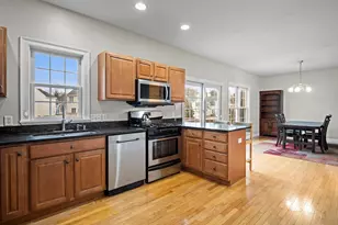 36 Knowlton Cir, Upton, MA 01568 - Photo 6