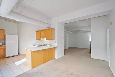 23-33 Middle St #6, Lowell, MA 01852 - Photo 4