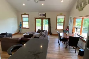 409 N East St, Amherst, MA 01002 - Photo 2