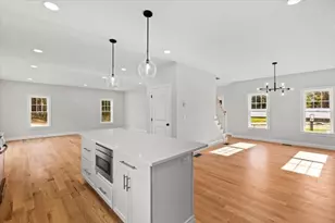 225 Whitman St, Bridgewater, MA 02324 - Photo 4