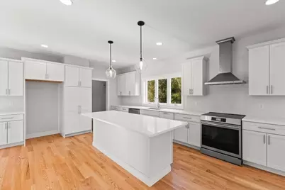 225 Whitman St., Bridgewater, MA 02324 - Photo 8