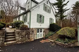 5 Whiton Pl, Plaistow, NH 03865 - Photo 2