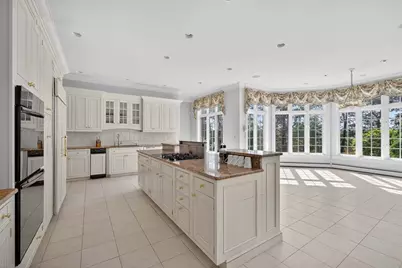 11 Elizabeth Way, Lynnfield, MA 01940 - Photo 14