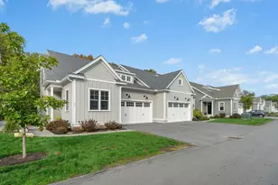 71 Weston Ln, Hopkinton, MA 01748 - Photo 2