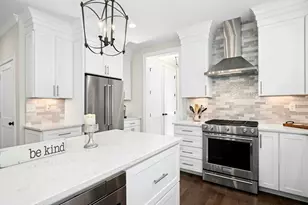 71 Weston Ln, Hopkinton, MA 01748 - Photo 6