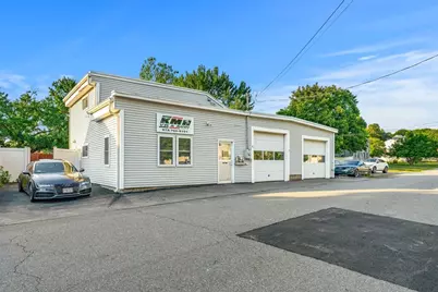 8 Marshall St, Methuen, MA 01844 - Photo 2