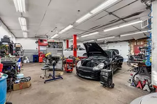 8 Marshall St, Methuen, MA 01844 - Photo 32