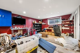 8 Marshall St, Methuen, MA 01844 - Photo 36