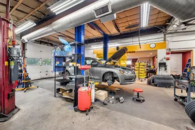 8 Marshall St, Methuen, MA 01844 - Photo 24