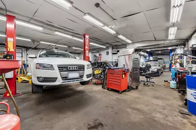 8 Marshall St, Methuen, MA 01844 - Photo 34