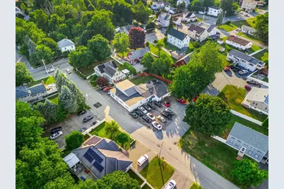 8 Marshall St, Methuen, MA 01844 - Photo 8