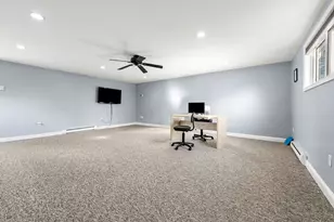 8 Marshall St, Methuen, MA 01844 - Photo 40