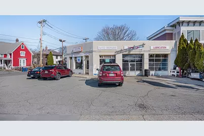 911 Washington St, Newton, MA 02460 - Photo 2