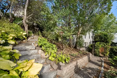 64 Walker St, Boston, MA 02129 - Photo 24