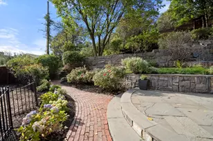 64 Walker St, Boston, MA 02129 - Photo 22