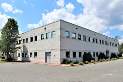 55 Sumner St, Milford, MA 01757 - Photo 4