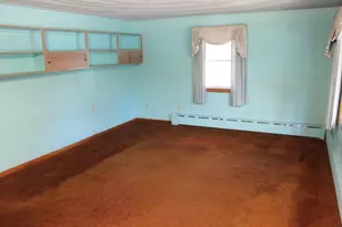 4 Thomas Hill Rd, Millbury, MA 01527 - Photo 8