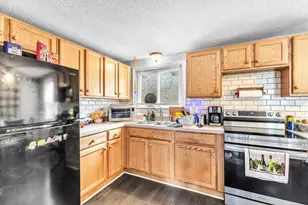 101 Regal St, Springfield, MA 01118 - Photo 10