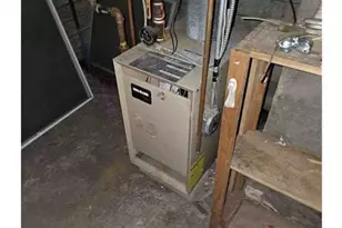 86 W Main St, North Adams, MA 01247 - Photo 28