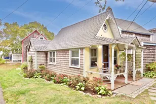 2 Lincoln Ave, Oak Bluffs, MA 02557 - Photo 2