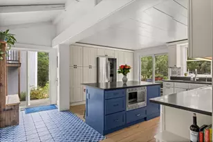 10 Dory Cir, Edgartown, MA 02539 - Photo 10