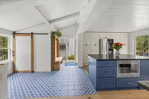 10 Dory Cir, Edgartown, MA 02539 - Photo 8