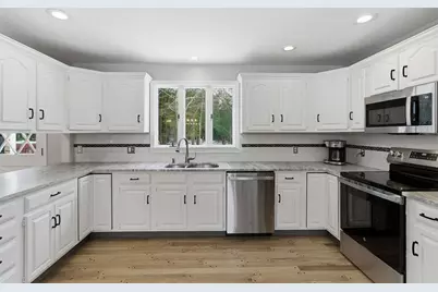 75 Barre Rd, Hubbardston, MA 01452 - Photo 14