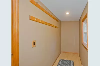 90 Anson St, Chicopee, MA 01020 - Photo 4