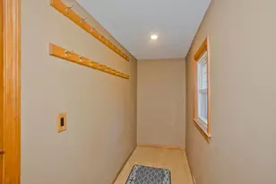 90 Anson St, Chicopee, MA 01020 - Photo 4