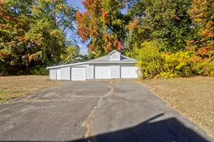 90 Anson St, Chicopee, MA 01020 - Photo 28