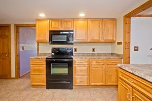 90 Anson St, Chicopee, MA 01020 - Photo 6