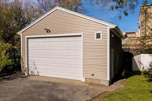 81 Sylvia St, New Bedford, MA 02745 - Photo 22