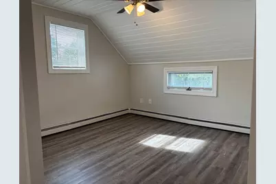 13 Ethel St, Blackstone, MA 01504 - Photo 8