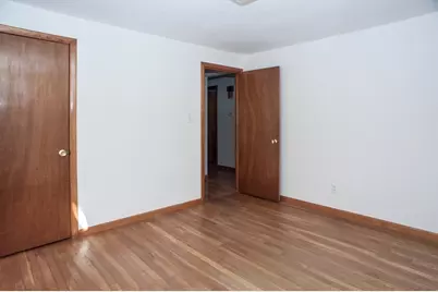 7 Pleasant St, Grafton, MA 01519 - Photo 12