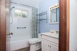 7 Pleasant St, Grafton, MA 01519 - Photo 10