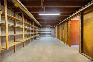 7 Pleasant St, Grafton, MA 01519 - Photo 18