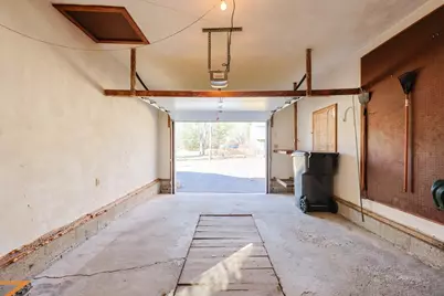 7 Pleasant St, Grafton, MA 01519 - Photo 16