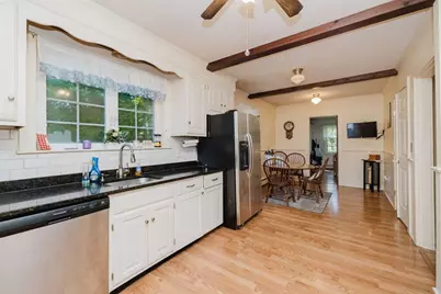 1553 Broadway, Raynham, MA 02767 - Photo 14