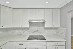 87 Summer St, Abington, MA 02351 - Photo 4