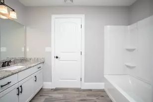 37 Metacomet Rd, West Bridgewater, MA 02379 - Photo 26