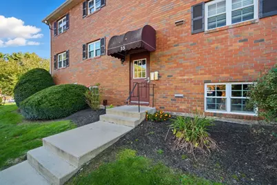 15 Maple Crest Cir #D, Holyoke, MA 01040 - Photo 2