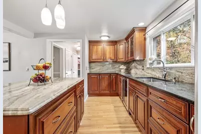 194 Paine Street, Bellingham, MA 02019 - Photo 4